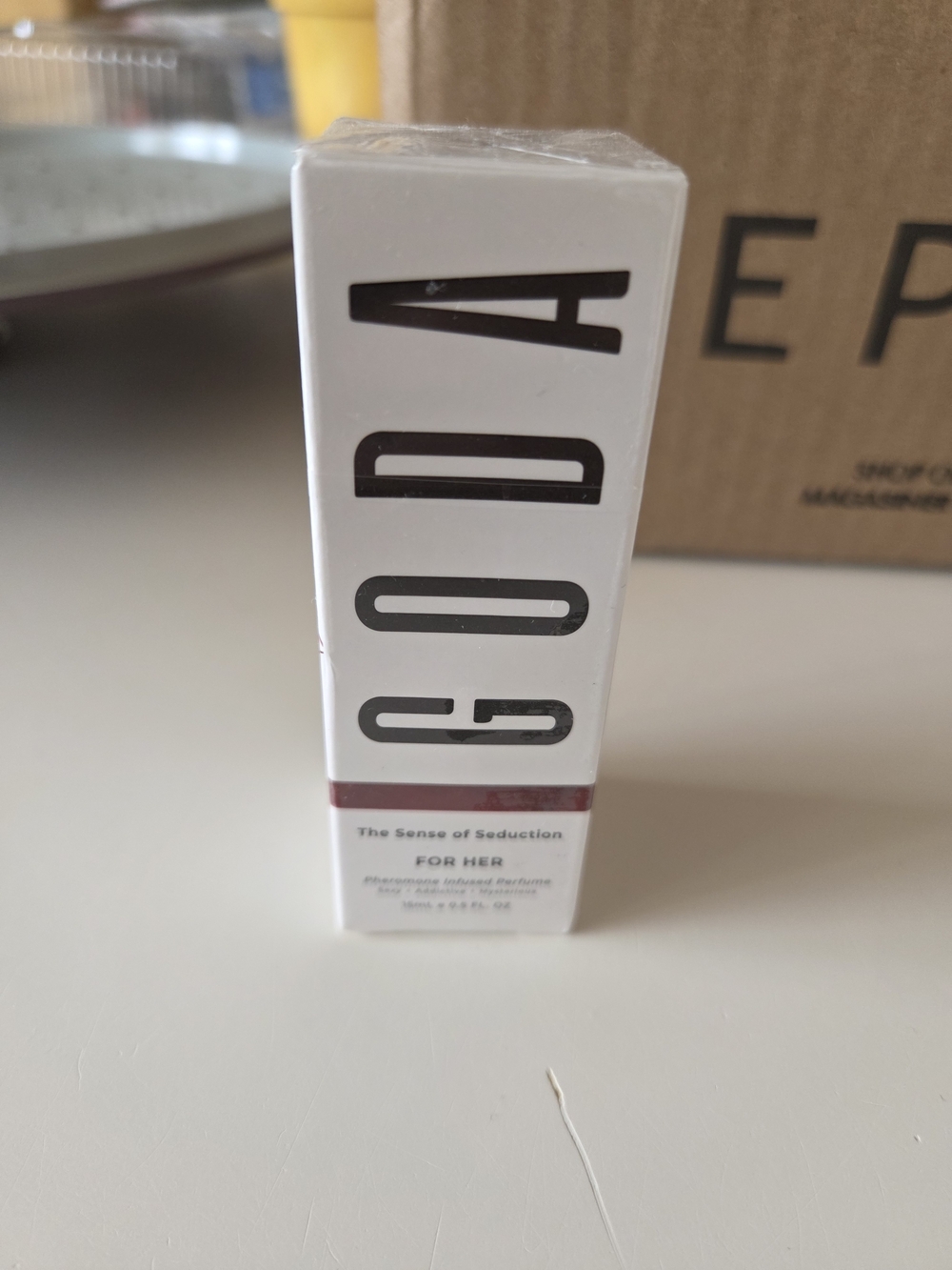 The Sense of Seduction for Her Eau de Parfum - White/Burgundy